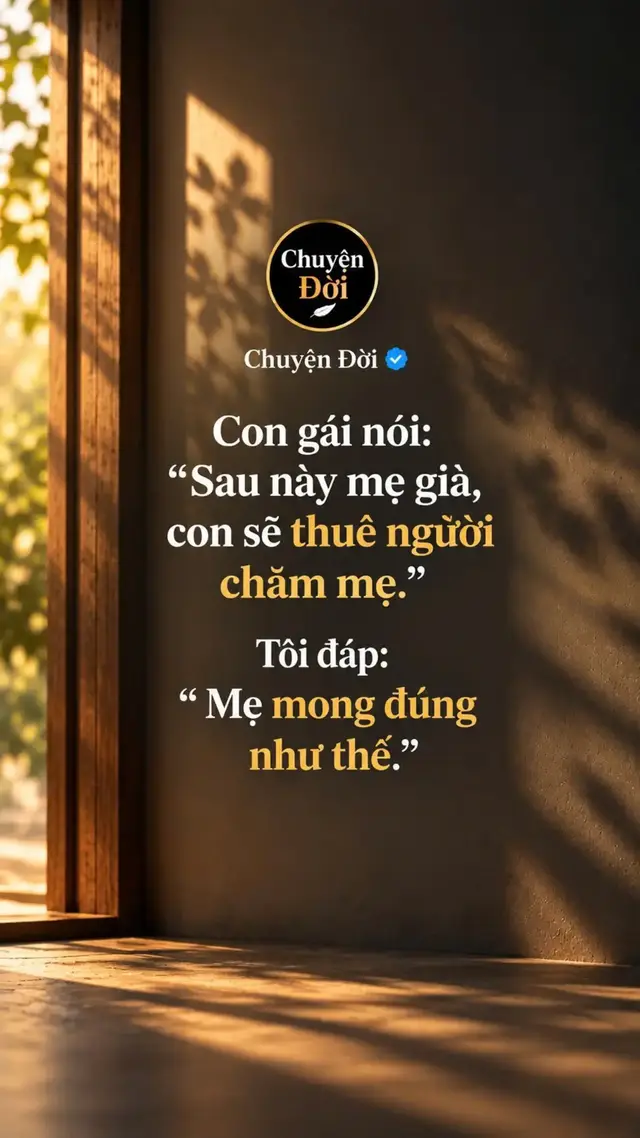 Ảnh minh họa Mẹ tôi năm nay 82 tuổi. Dạo gần đây chân bà yếu hẳn. Tôi nấu cơm, chia thuốc, đưa bà đi khám. Hôm nào bà mệt, tôi ở lại ngủ cùng. Một tối, con gái sang phụ tôi thay ga giường cho bà ngoại. Xong việc,